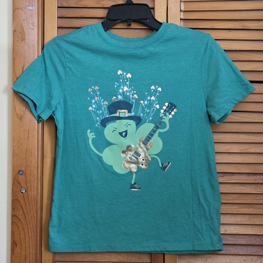 EUC Cat & Jack Kids Musical Clover Graphic T-Shirt Size Large